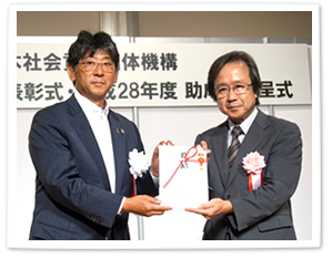 新潟県中越沖地震被災地の柏崎市に義援金贈呈